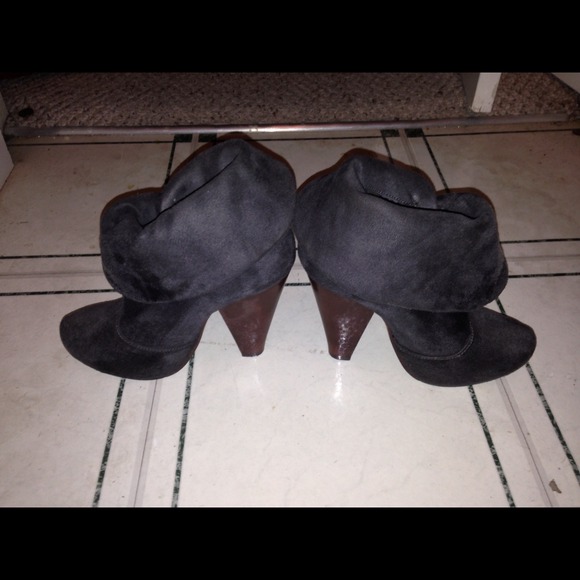 Boot - Picture 3 of 3