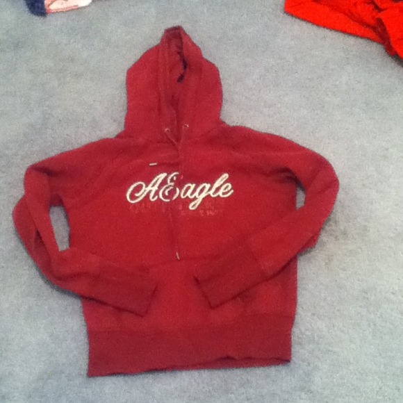 Maroon American eagle hoodie