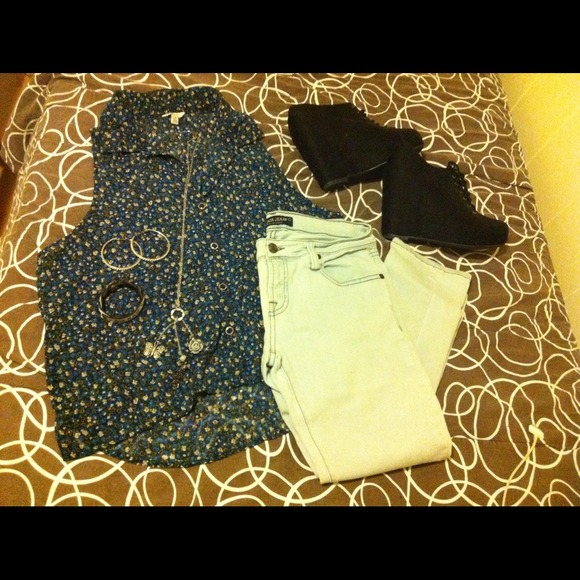 Blue Floral Button Down Top