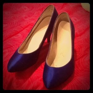 Peacock Blue Vintage Stilettos