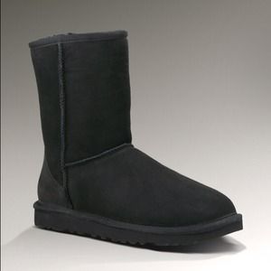 Short black classic UGGs size 9