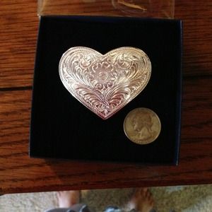 Montana Silversmiths ladies belt buckle