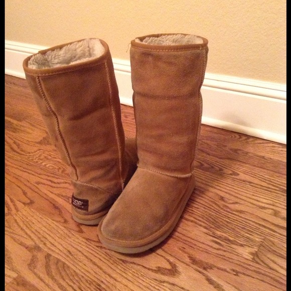 Uggs and VS Sweatpants