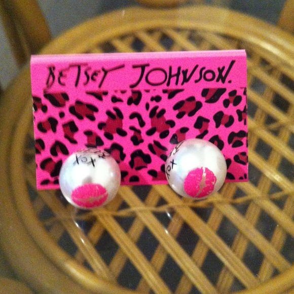 Sealed with a kiss by BJ pearl earrings