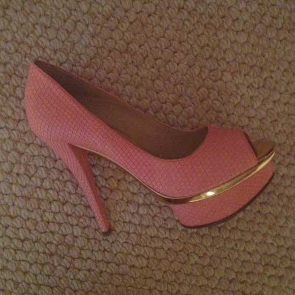Enzo Angiolini 4"  platform heels - Picture 3 of 4