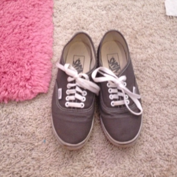 Gray vans - Picture 3 of 4