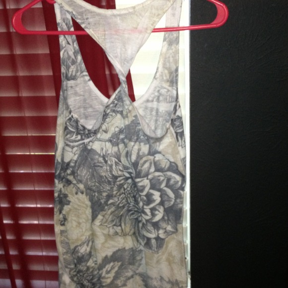 Top - Picture 2 of 3
