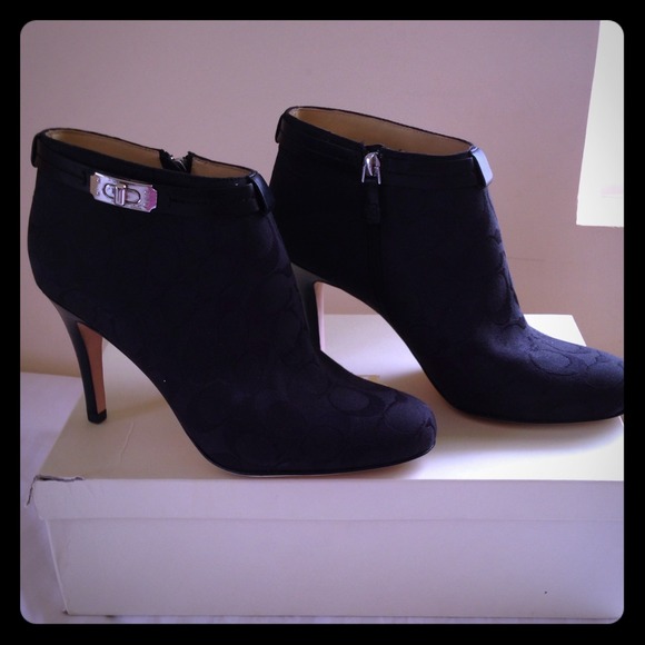 SOLD!!Coach Boots Size 10