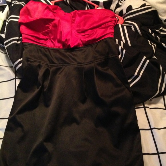 Strapless dress