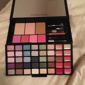 Victoria's Secret make up kit