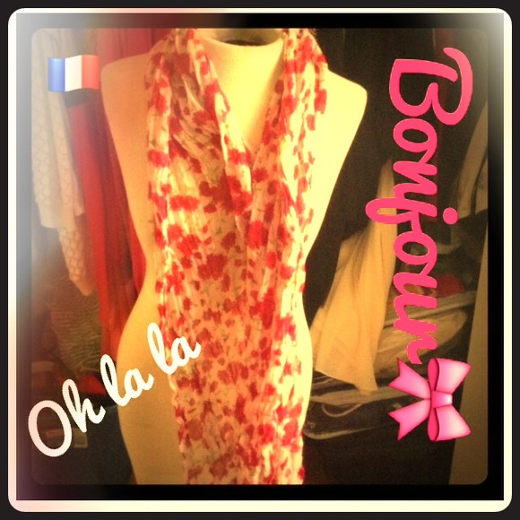 🎀Floral print Scarf🎀 💢FINAL REDUCTION💢