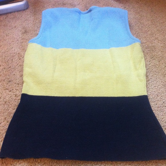 Vest like shirt - Picture 2 of 2