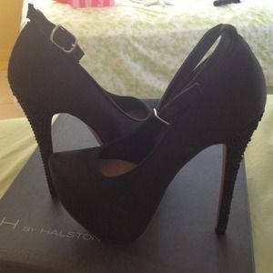 Bakers H by halston Stilettos👠