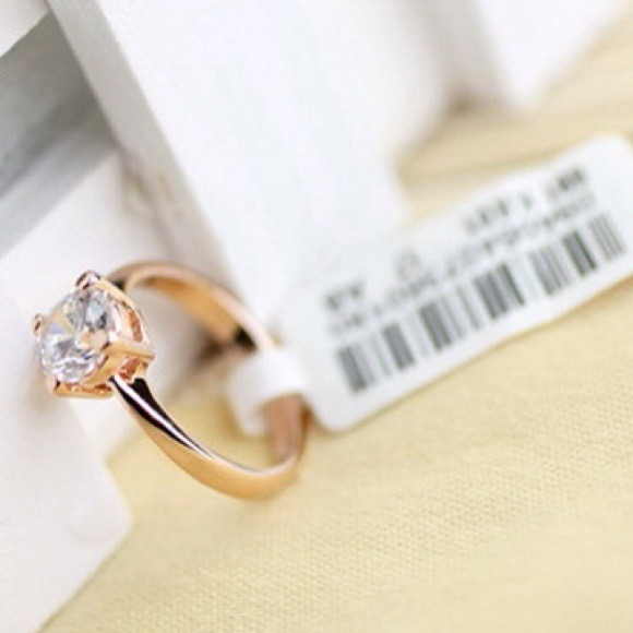 STUNNING 18KT GOLD FILLED DIAMOND RING 6.5 - Picture 2 of 3