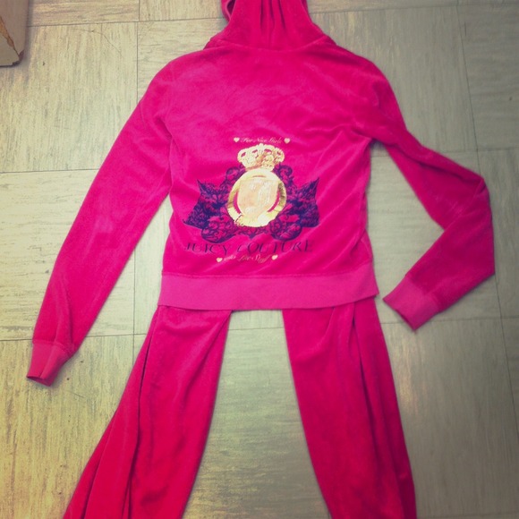 JUICY COUTURE sweater and pants