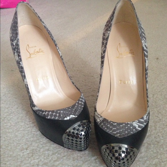 ❗NEW Christian Louboutin Snakeskin Pumps SZ 37/7