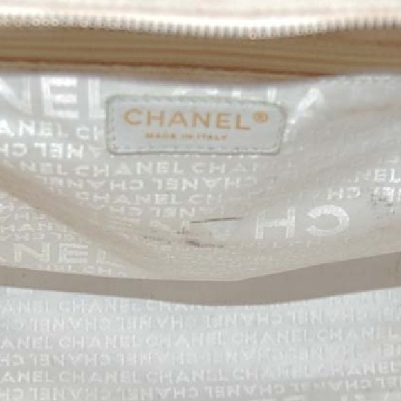 ⭕SOLD Locally⭕ Chanel Pink & White Canvas Bag - Picture 4 of 4