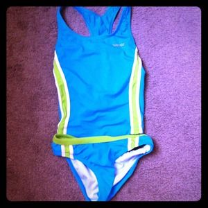 A 2 piece bathing suit