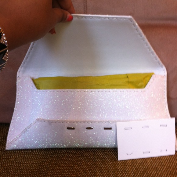 20% off ! Authentic VBH Luxury Manila 38g clutch - Picture 3 of 4