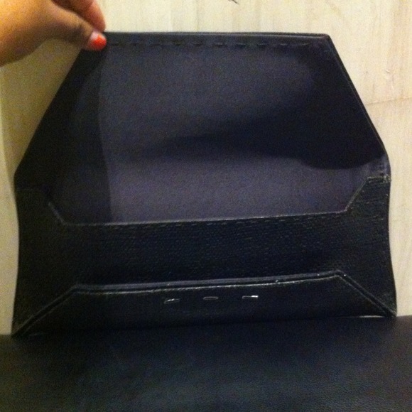 Today only 20% off Authentic VBH Luxury Manila - Picture 4 of 4