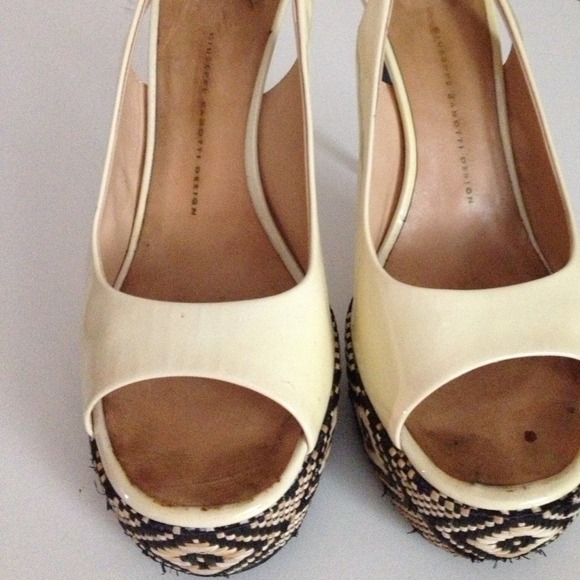 Creme sling backs - Picture 3 of 4