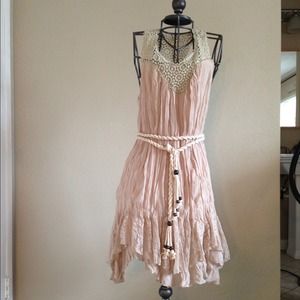 Brand new!! Flowy dress with waist tie and lace.