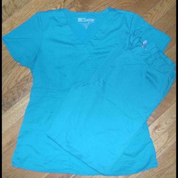 Grey's Anatomy scrub set. Top is XS. Pants are S.
