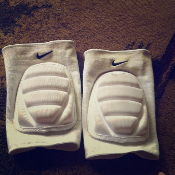Knee pads