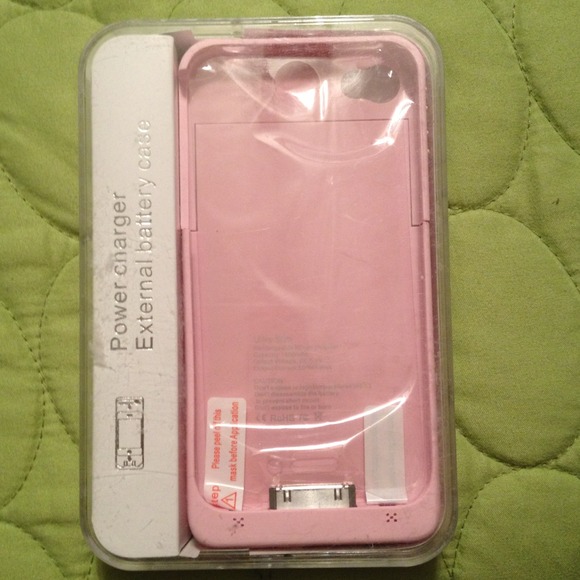 iPhone 4/4S charging case