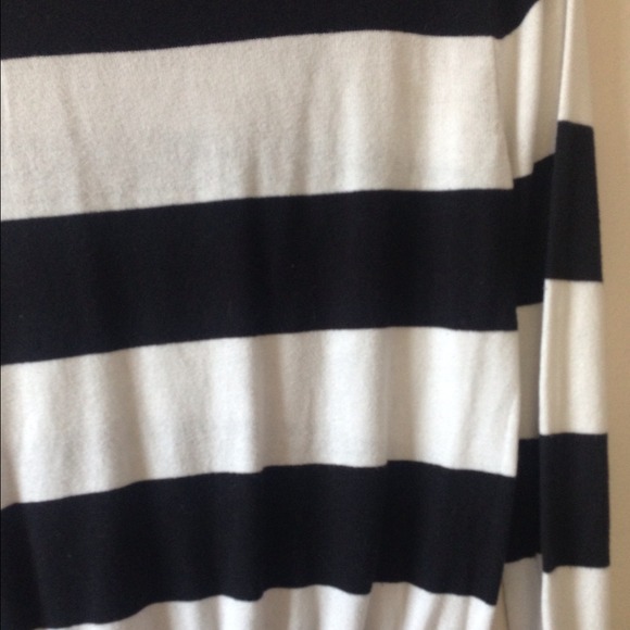 Striped sweater - Picture 4 of 4
