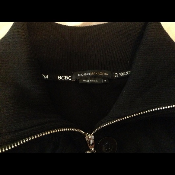 😍BCBG lightweight jacket😍REDUCED!!! - Picture 3 of 4