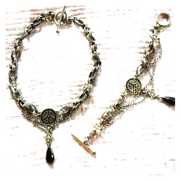 Lucky Brand peace sign necklace and bracelet set ✌