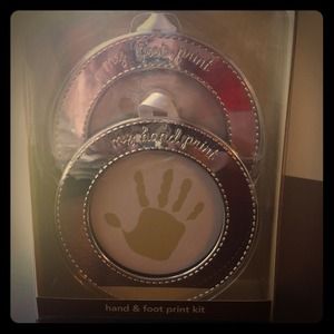 **SOLD**Carter's Hand & Foot Print Kit. Brand new.