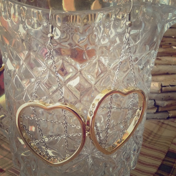 Hearts in Chains Earrings