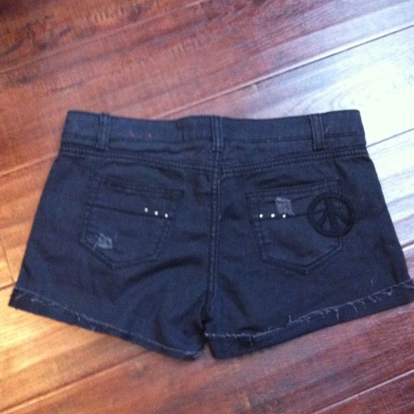 Two Short Bundle - Picture 2 of 4