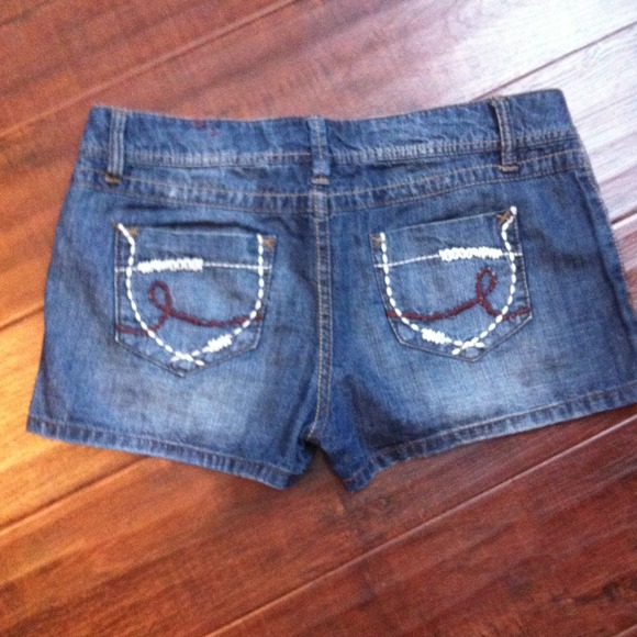 Two Short Bundle - Picture 3 of 4