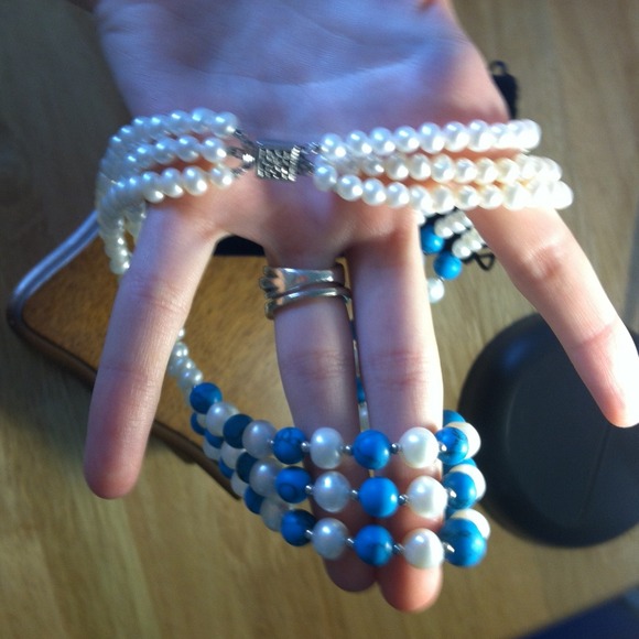 REAL Pearl Cascade Necklace in original velvet bag - Picture 3 of 4