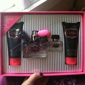 VS Sexy Little Heartbreaker Fragrance Set