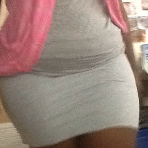 Grey fitted skirt - Picture 1 of 1