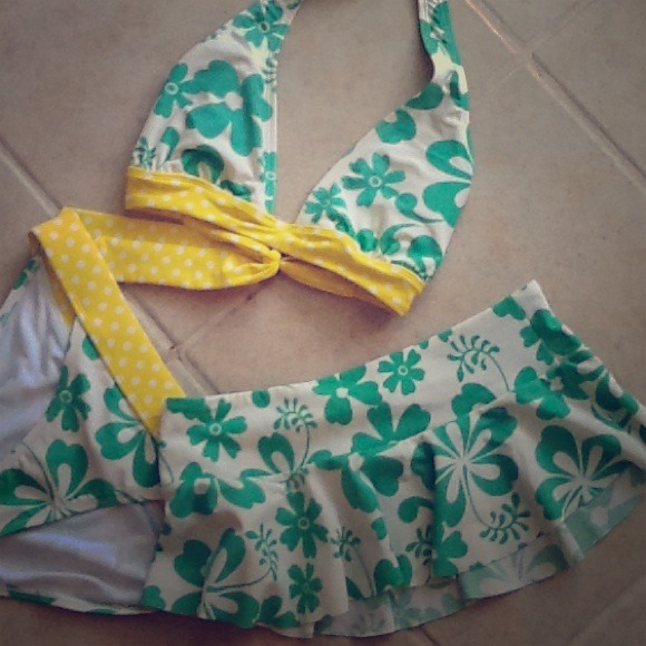 Crazy Cute Two Piece - Picture 1 of 1