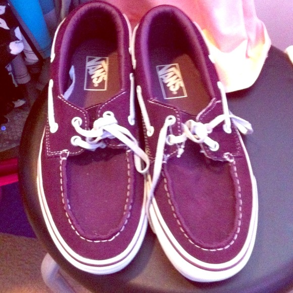 💢 Traded 💢Never worn maroon vans