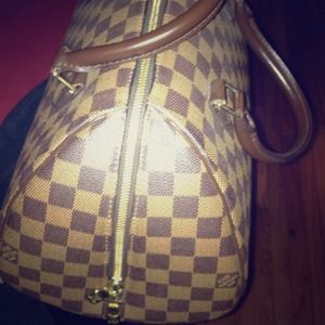 Louis Vuitton collection bag You can fairly new