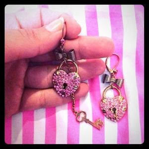 Betsey Johnson pink heart drop earrings