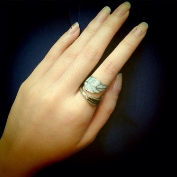 Premium vintage leaf ring BACK in stock - Picture 2 of 2