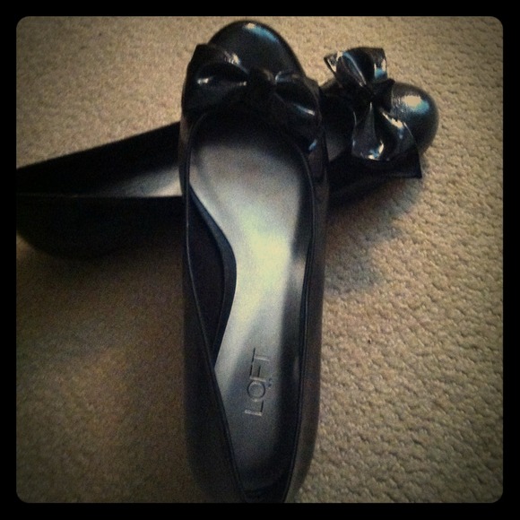 NWOT Black patent leather LOFT flat