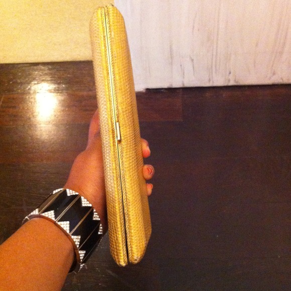 20 % off !Authentic VBH luxury rectangle compact - Picture 3 of 4