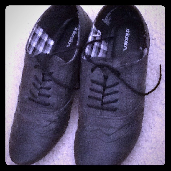 gray Oxford - Picture 1 of 1