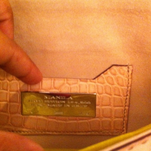 20 % off today! Authentic Manila 38 g VBH clutch - Picture 3 of 3