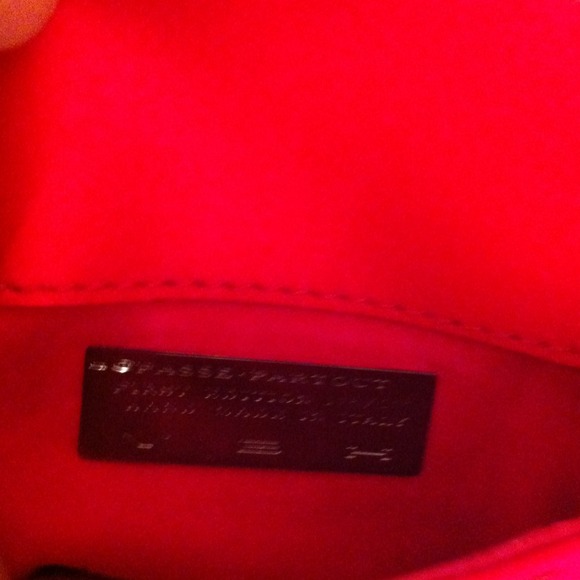 20% off Authentic VBH luxury passé part out clutch - Picture 4 of 4