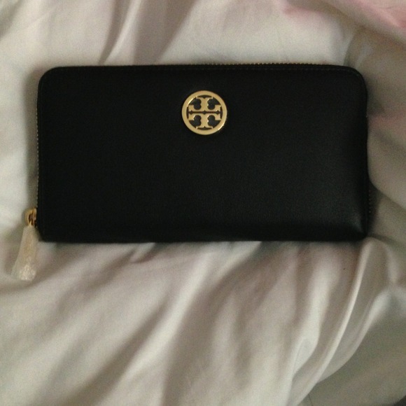 Tory Burch black wallet